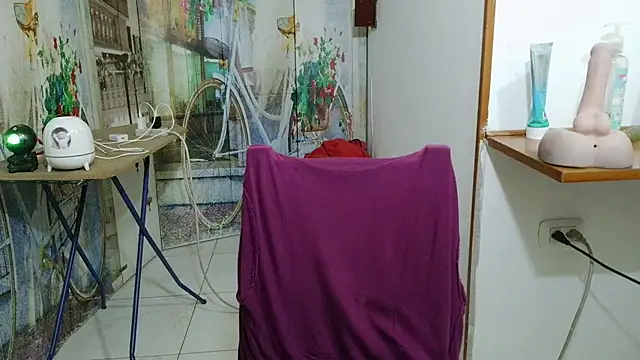 Sembang XXX Secara Langsung curly_greeneyed