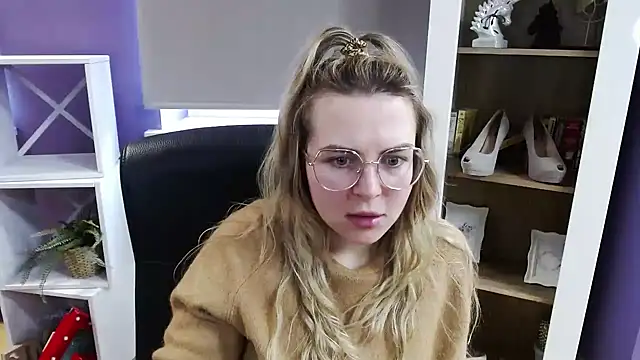 Chat +18 de Zoey_Erotic ao vivo