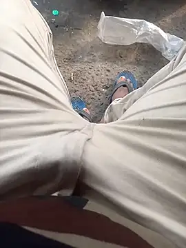 FinableKnee – webcam-show