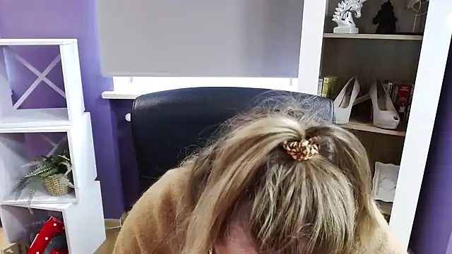 Онлайн чат XXX Zoey_Erotic