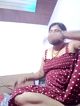 pihu_X: διαδικτυακό σόου στην κάμερα