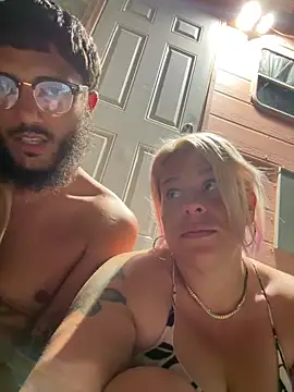 toomuchofafreak's Webcam Show