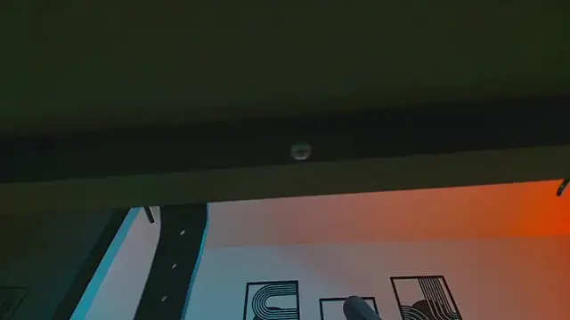 Pertunjukan Kamera Web ALPHA_DOMINUS_