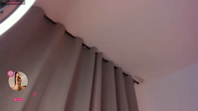 shantall_vidales_'s Live XXX Chat