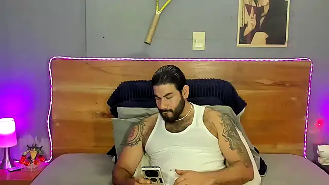 Prometeo-grizzly Adlı Modelin Web Kamerası Şovu