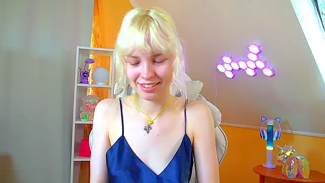 HannahHollis' Live XXX Chat