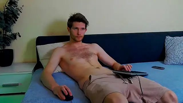 Eddie_Baker Adlı Modelin Canlı XXX Sohbeti