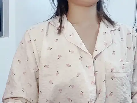 Miumiu028 现场XXX聊天