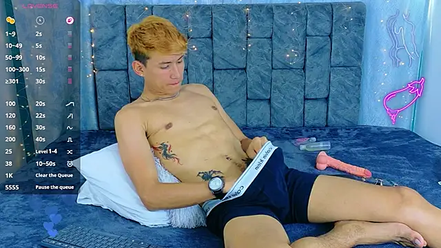 NicolasTorrez: вебкам-шоу