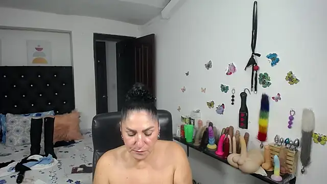 mature_bigboobs10 élő XXX-chatje