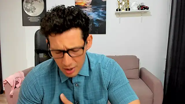 BrutusK08 在線直播表演