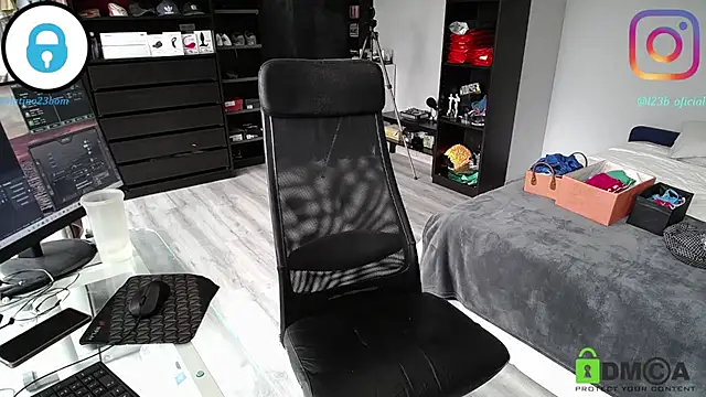 latinoo23bom 在線直播表演