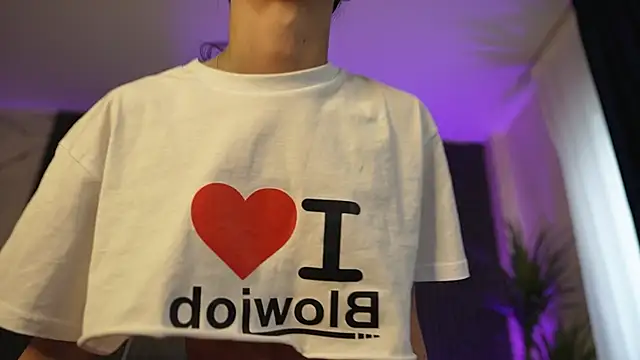 RachelRavee élő XXX-chatje