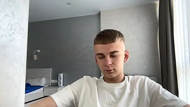 SoloFury 网络视讯表演