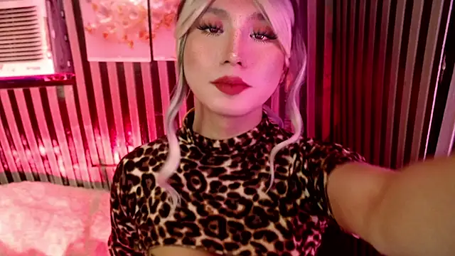 Show modela HoresCOCKLUCY na web-kameri