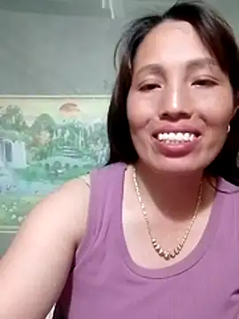 Gummiesu Live XXX Chat