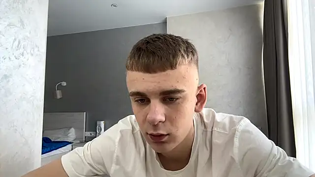 XXX chat uživo modela SoloFury