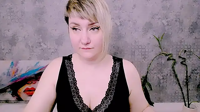 Djullia Live XXX-chat