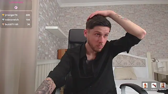 Pokazy przed kamerką – JonahShaw