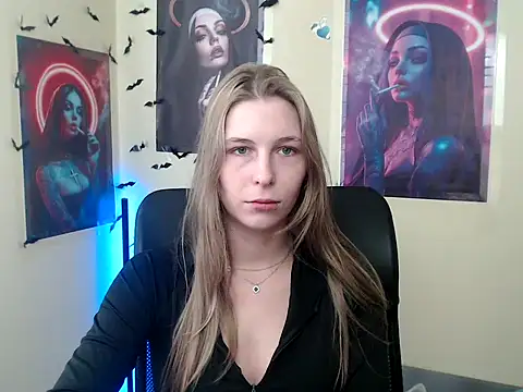 StrangerGi's Live XXX Chat