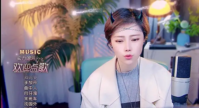 cherry-fa's Live XXX Chat