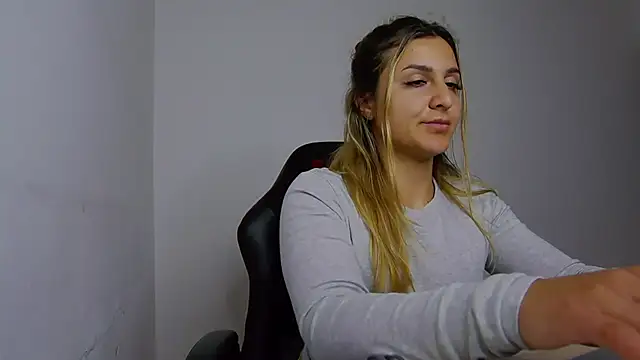 NicolePlay 现场XXX聊天