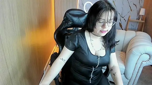 Chat XXX ao vivo de Amara_tf