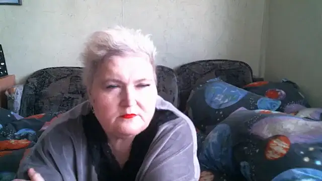 Lana555 即時 XXX 聊天