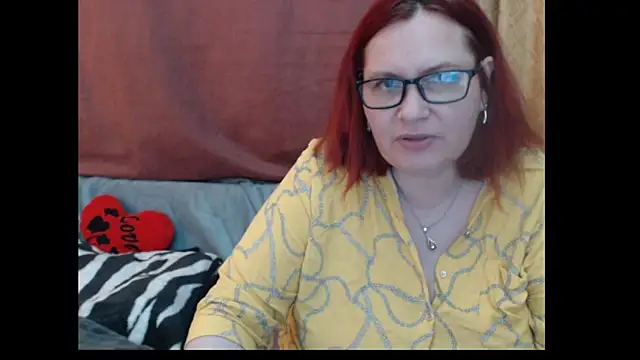 PlayfullMature Chat XXX live