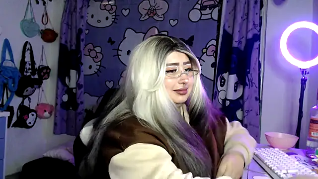 lussyevans24's Live XXX Chat