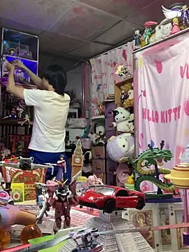 JesuAdam: διαδικτυακό σόου στην κάμερα