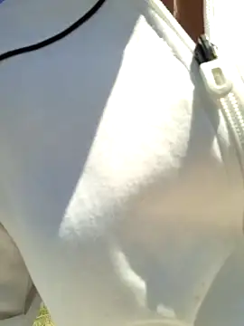 Emi_hot1 – Live XXX-chat