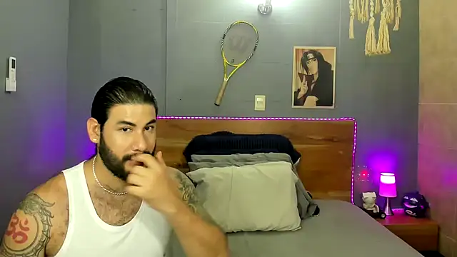 Prometeo-grizzly Adlı Modelin Web Kamerası Şovu