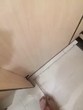 Pertunjukan Kamera Web MSleepyyyy