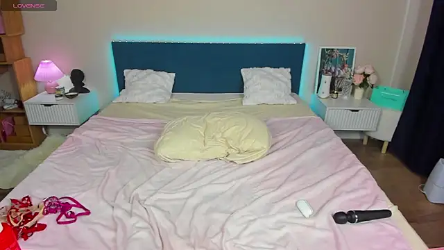 BritneyLix Webcam-Show