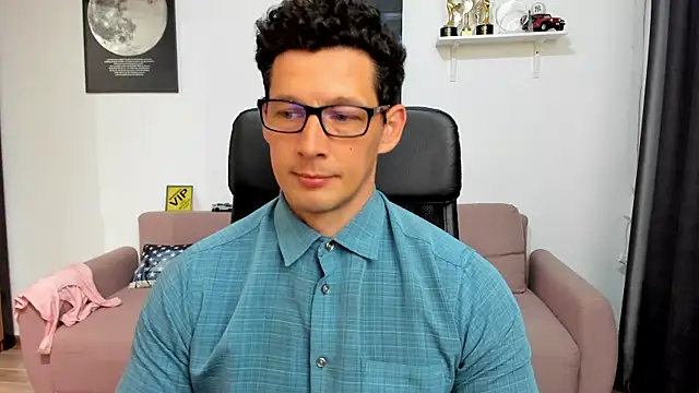 XXX chat uživo modela BrutusK08