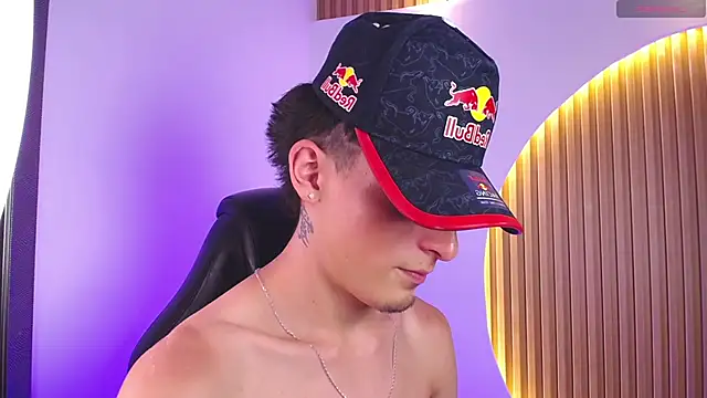 MateoMitchell 网络视讯表演