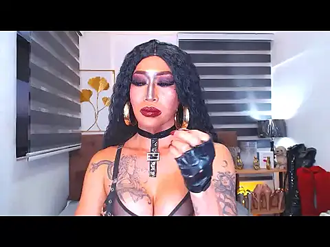 DominateMistressTania's Live XXX Chat