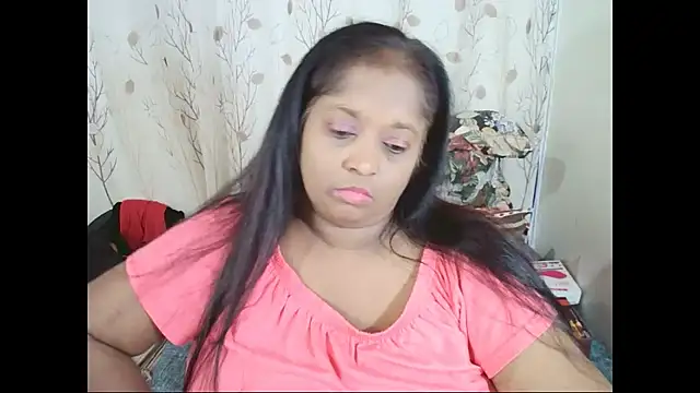 Chatroom XXX en direct de Indiantasha