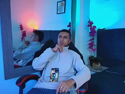 Онлайн чат XXX Alan_Colthon