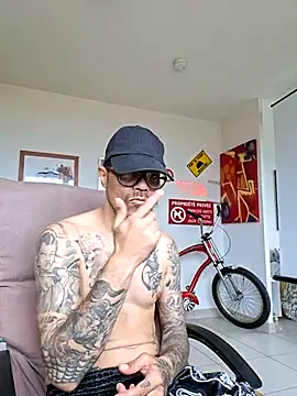 แชท XXX สดของ Mr_Graffitimile