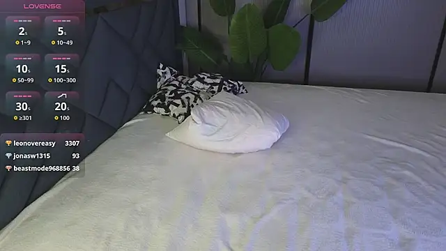 TrishaReyのウェブカメラショー