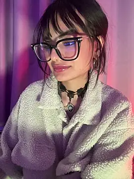 _Lucycherry élő XXX-chatje