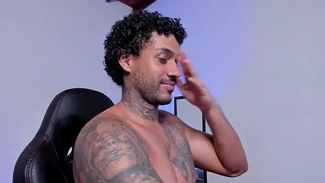 LuigiVitale_1 Show in webcam