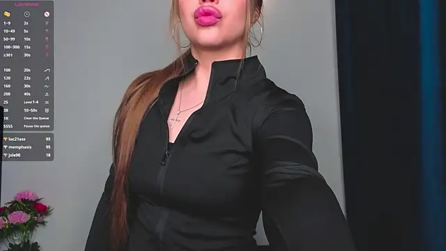 DelenaRines live XXX chat