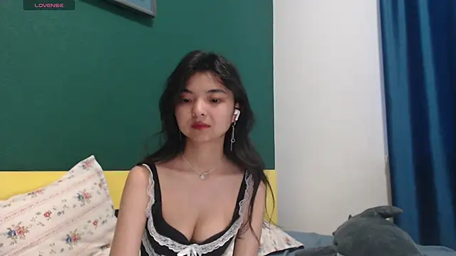 Czat XXX na żywo – Shy_Kira