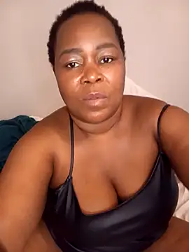 Chatroom XXX en direct de Sweetpussy17