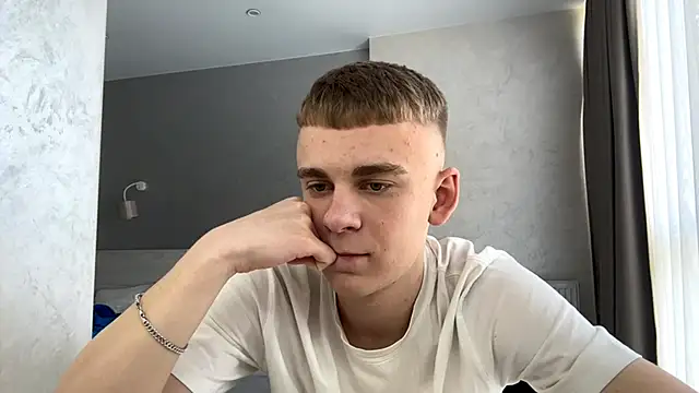 Chatroom XXX en direct de SoloFury