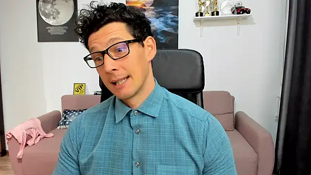 BrutusK08 Adlı Modelin Canlı XXX Sohbeti