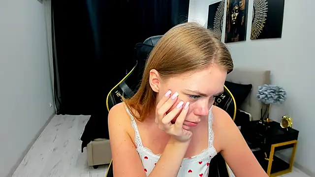 Strawberrye's Live XXX Chat